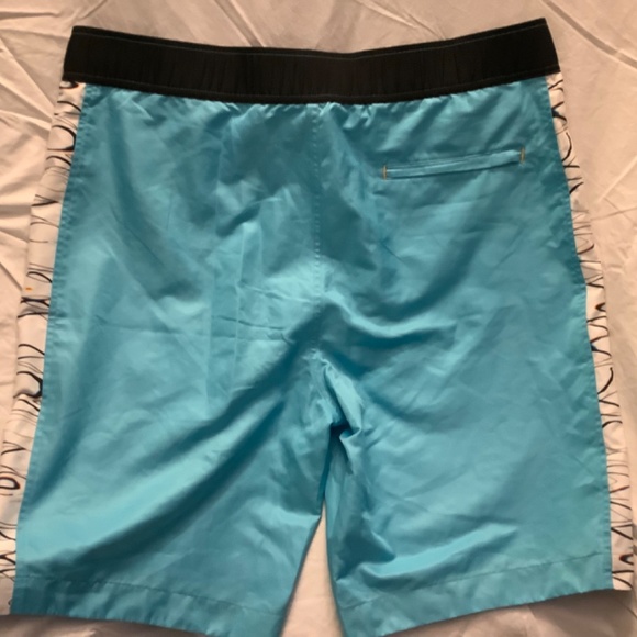 Robert Graham Men’s swim suit - Picture 3 of 5
